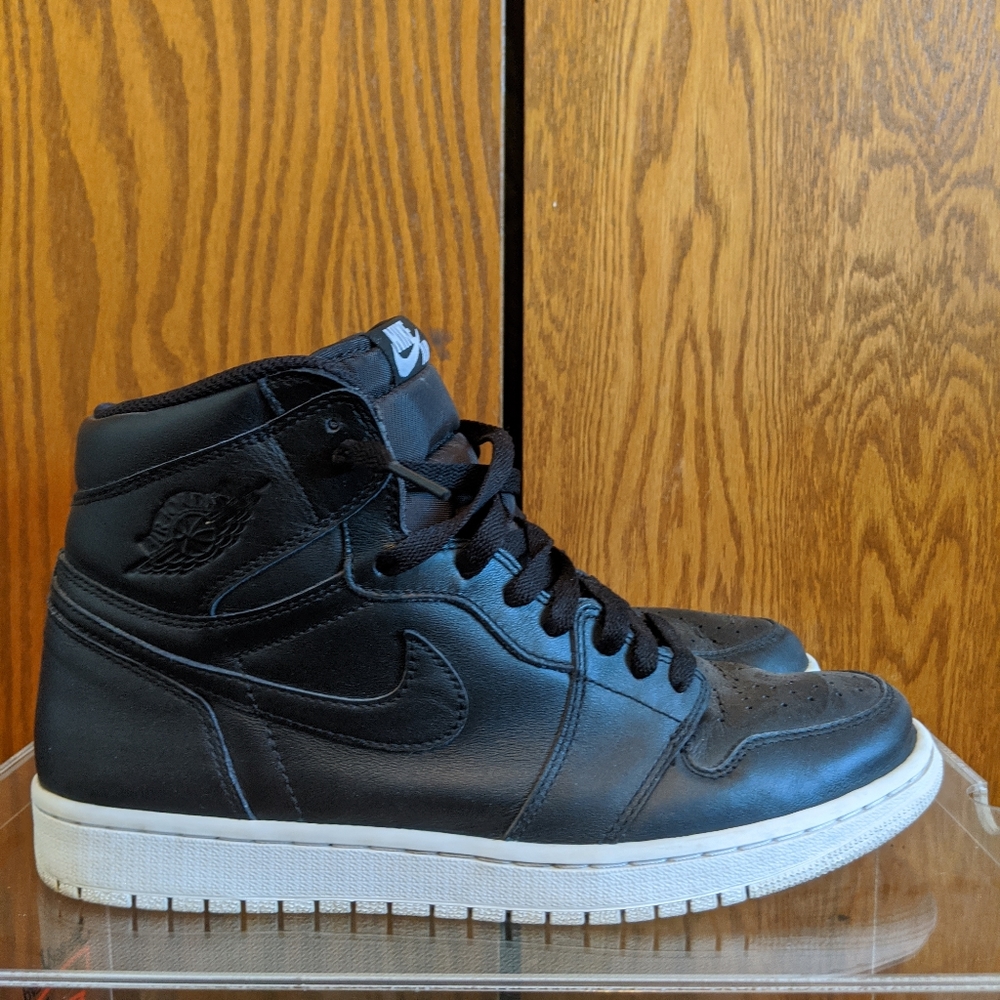 Retro Air Jordan 1 Cyber Monday